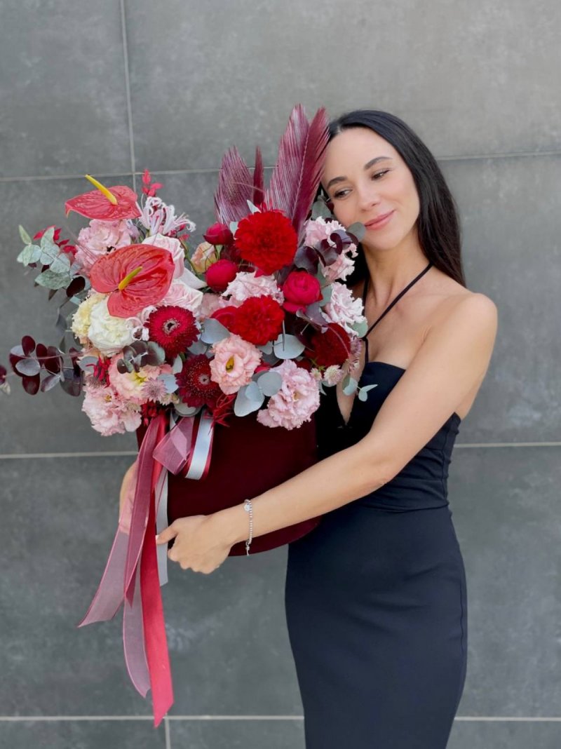 Antalya Red Velvet Kırmızı Gül Kutusu